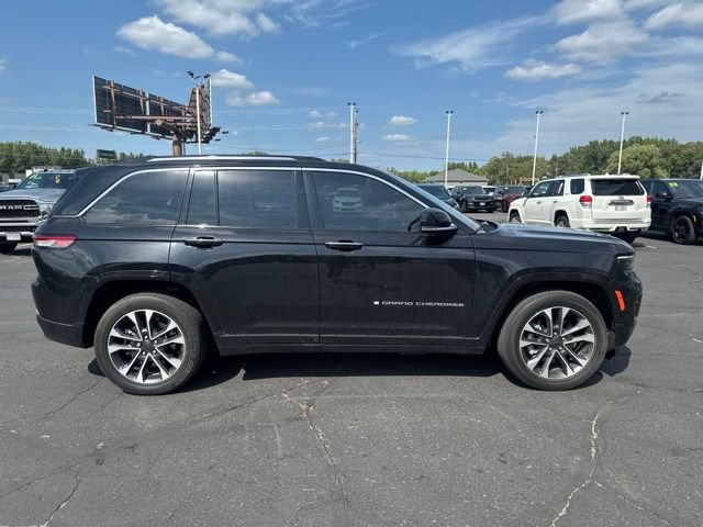 Used 2023 Jeep Grand Cherokee Overland AWD/4WD image 12