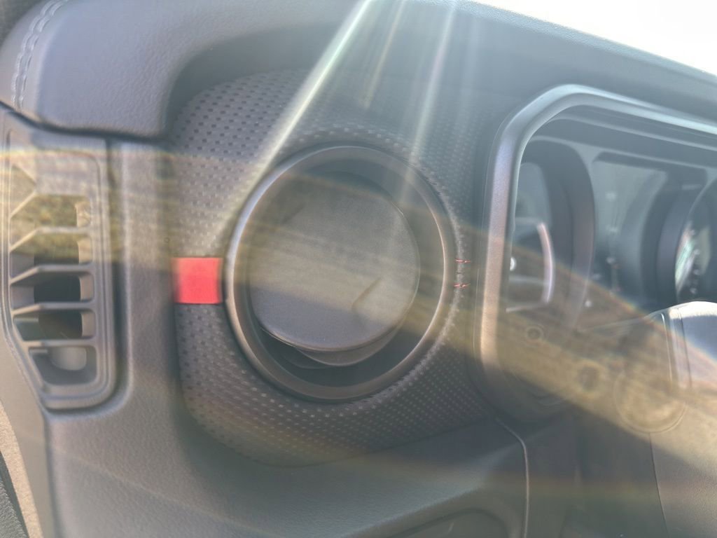 New 2025 Jeep Gladiator Rubicon image 25