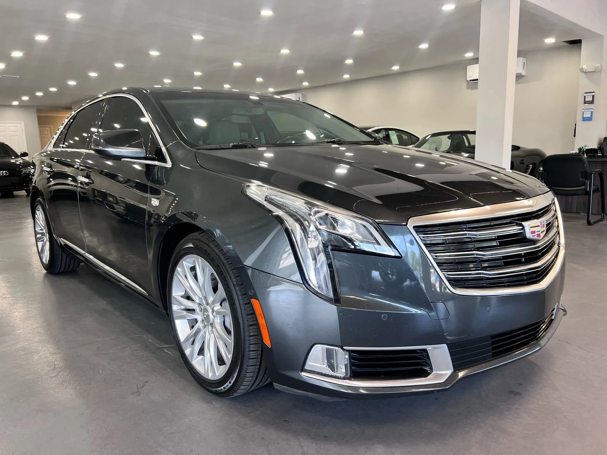 Used 2019 Cadillac XTS Luxury image 1