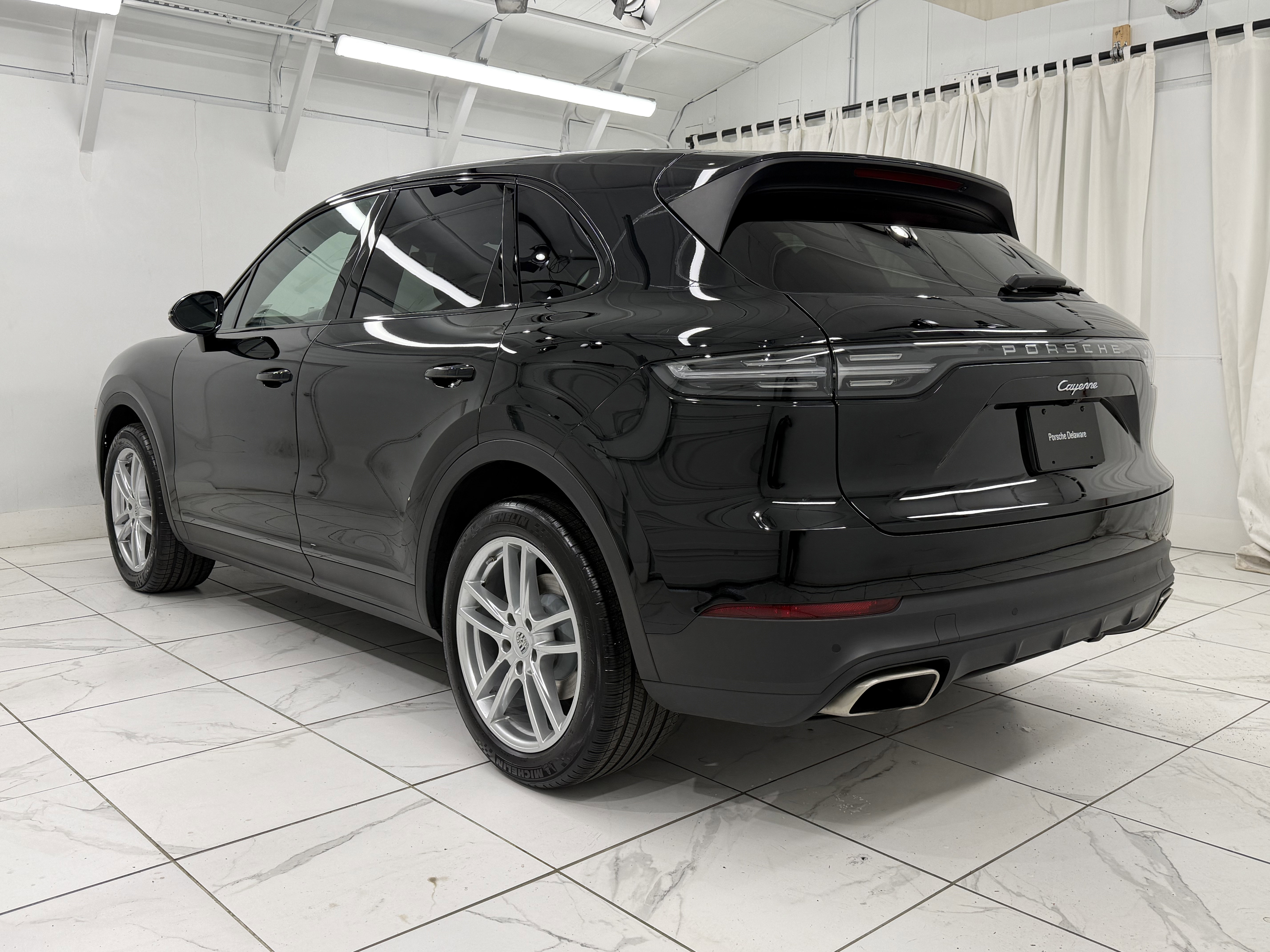 Certified 2023 Porsche Cayenne AWD/4WD image 14