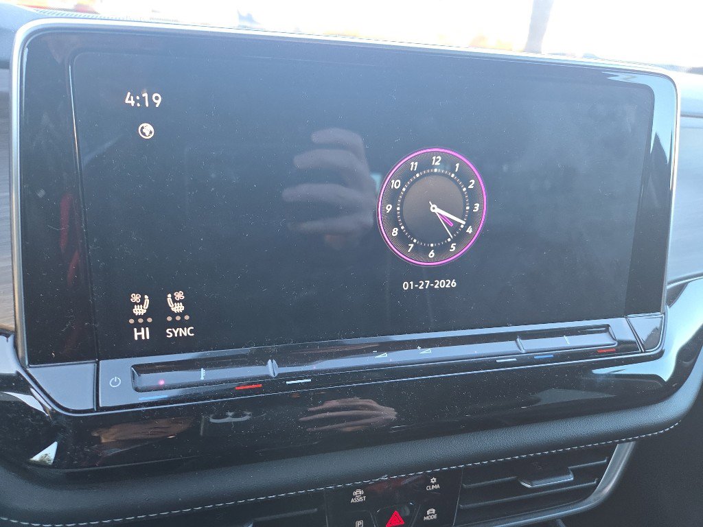 Used 2024 Volkswagen Atlas SEL Premium R-Line image 10