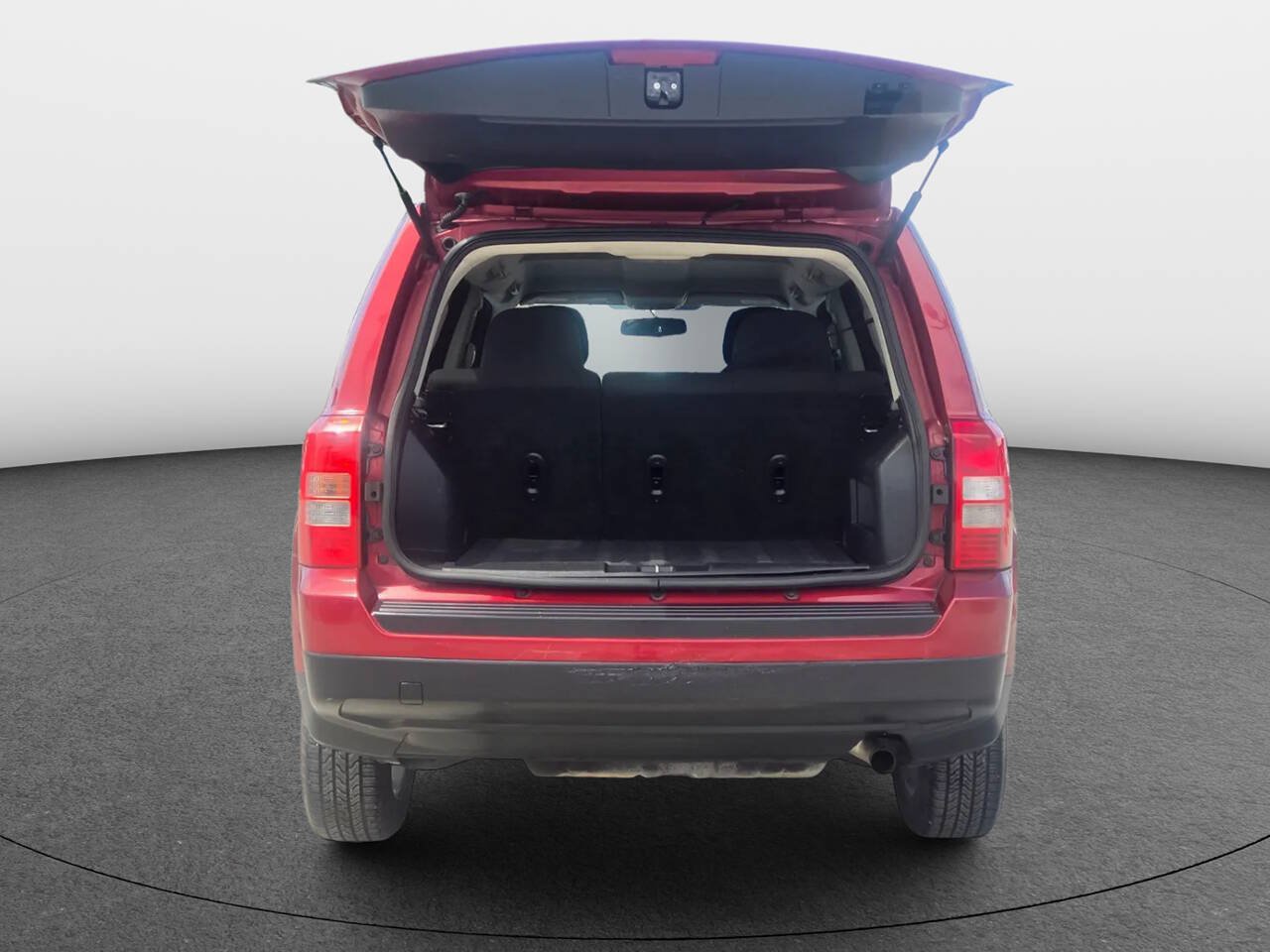 Used 2017 Jeep Patriot Latitude FWD image 7