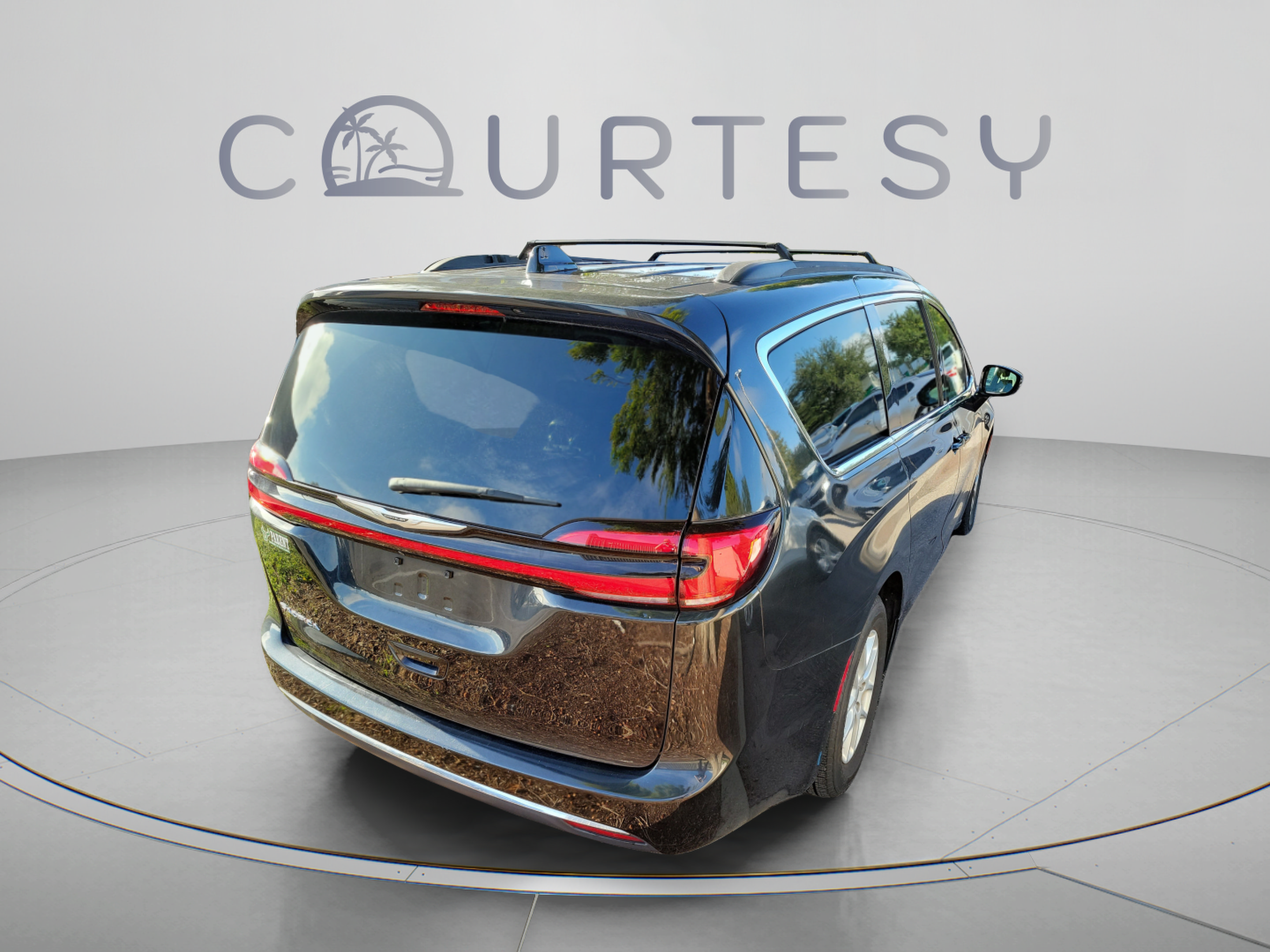 Used 2022 Chrysler Pacifica Touring-L FWD image 10