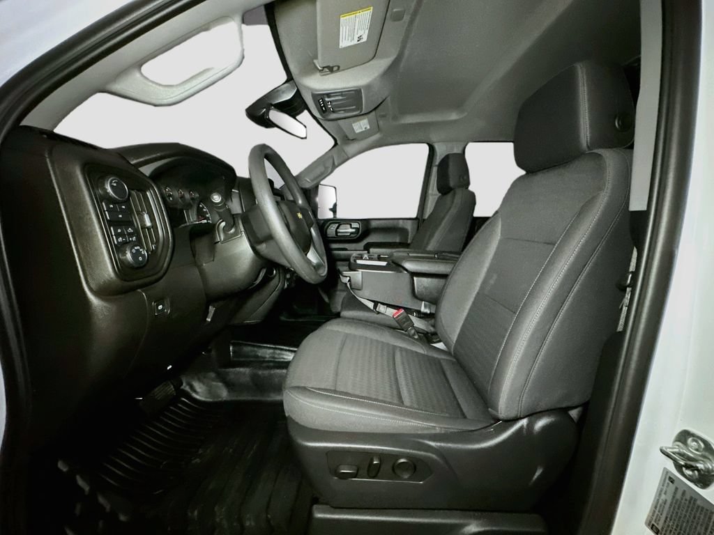 Used 2025 Chevrolet Silverado 3500 W/T w/ WT/CX Safety Package AWD/4WD image 18