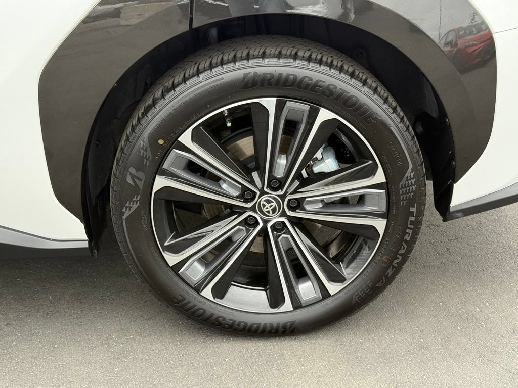 Certified 2023 Toyota bZ4X FWD image 14