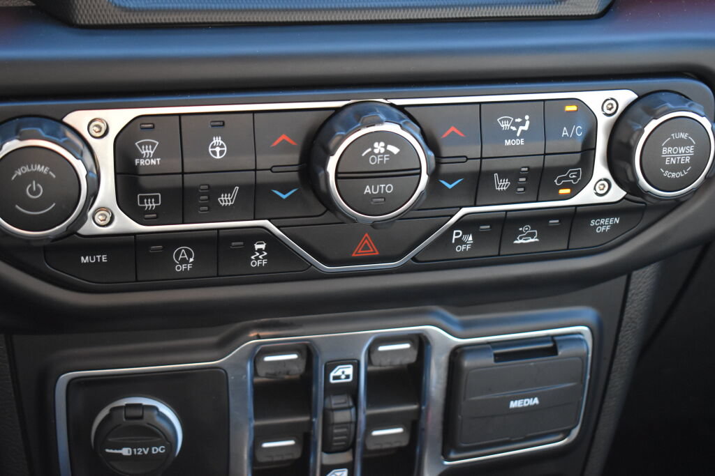 Used 2021 Jeep Wrangler Unlimited Rubicon AWD/4WD image 12