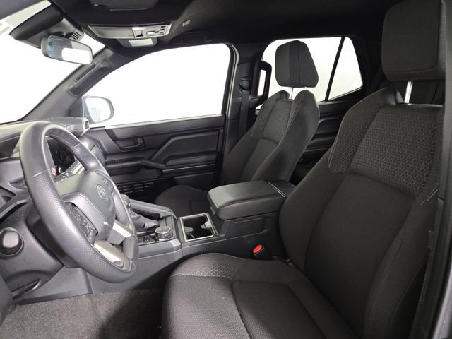 Used 2025 Toyota 4Runner SR5 AWD/4WD image 13