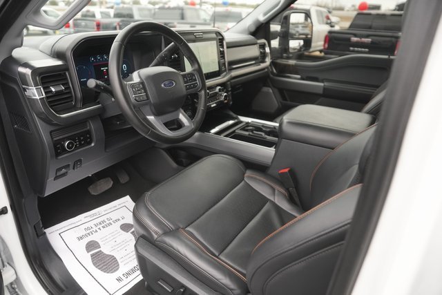 Used 2025 Ford F250 Lariat w/ Lariat Ultimate Package image 8