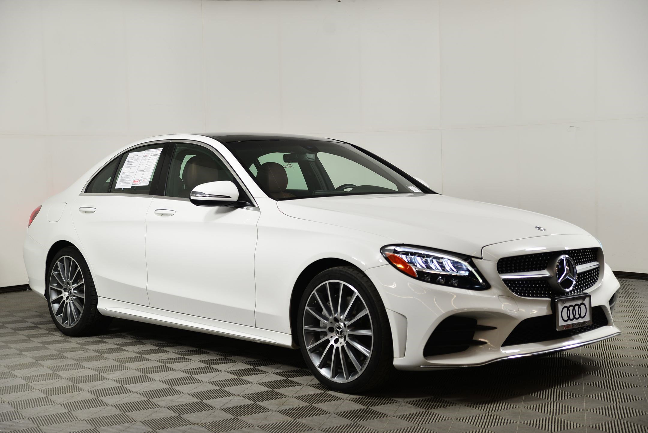 Used 2019 Mercedes-Benz C 300 4MATIC Sedan image 7