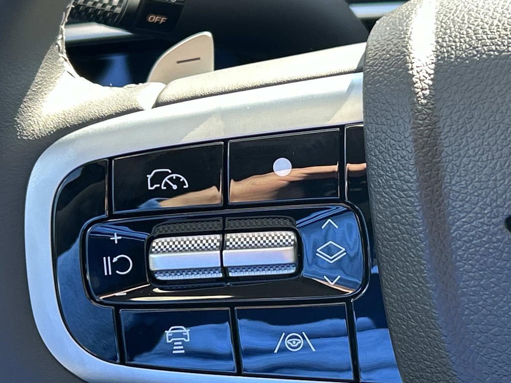 New 2026 Genesis GV70 2.5T Advanced image 32