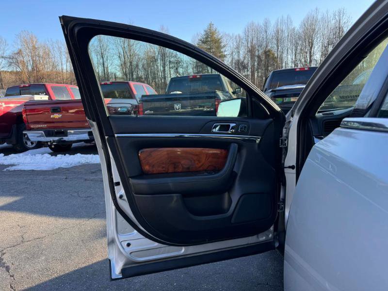 Used 2014 Lincoln MKS AWD w/ Equipment Group 101A image 9