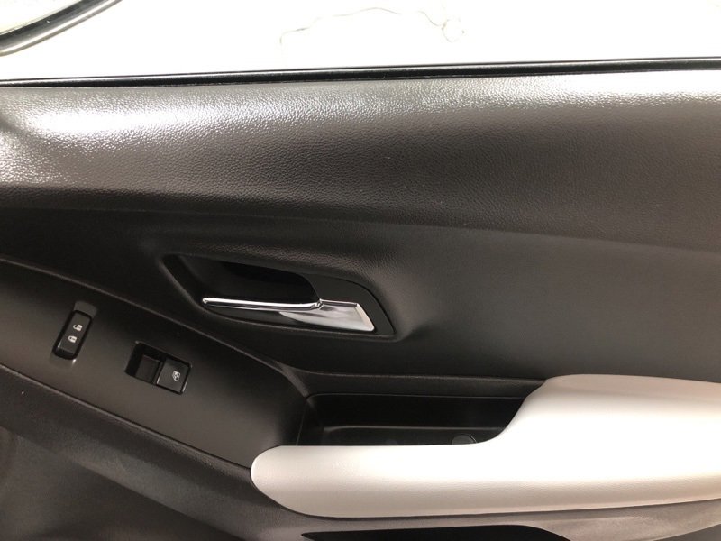 Used 2022 Chevrolet Trax LT w/ LT Convenience Package image 14