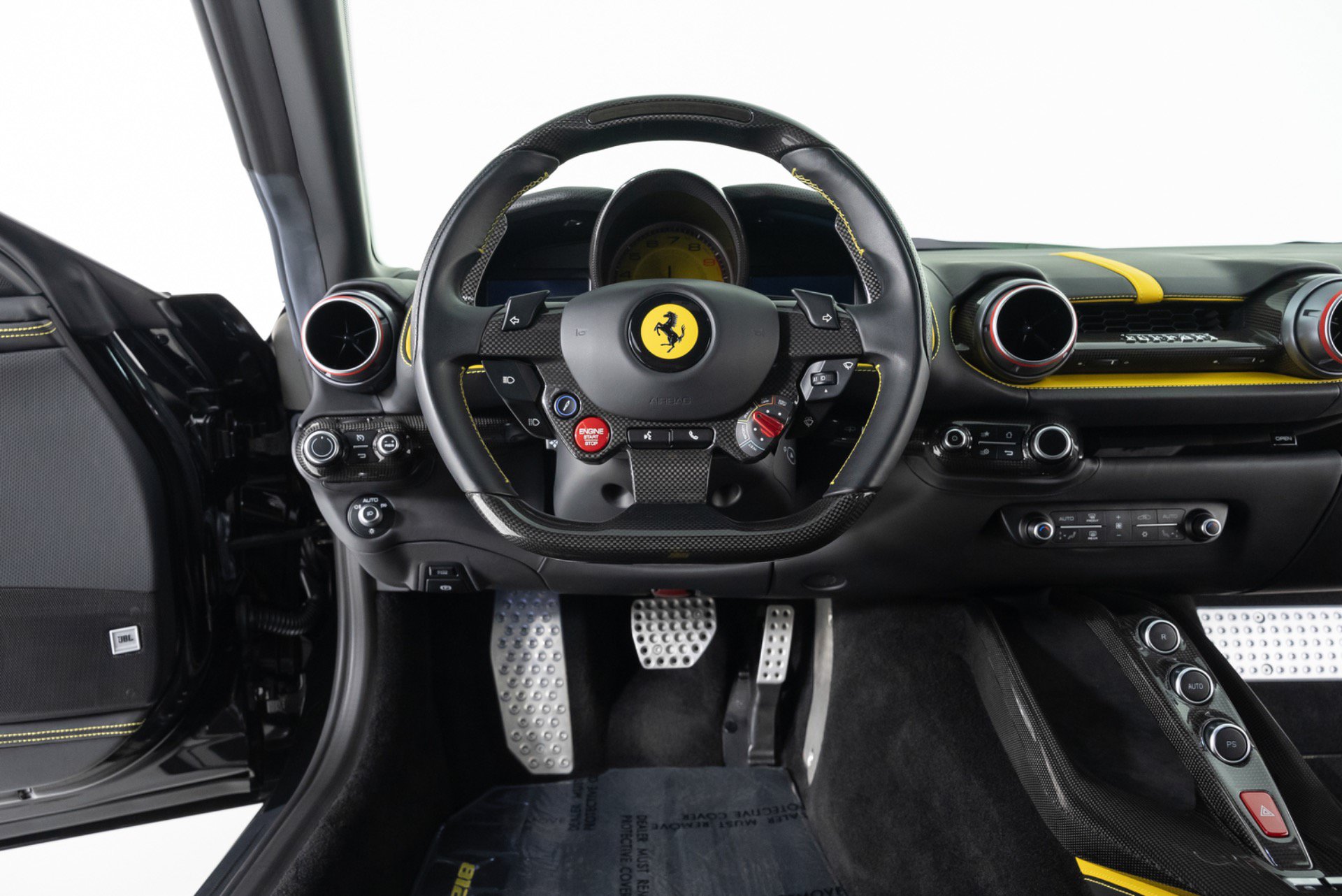 Used 2019 Ferrari 812 Superfast RWD image 16
