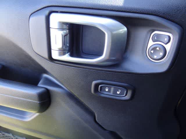 Used 2023 Jeep Wrangler Unlimited Sport AWD/4WD image 16