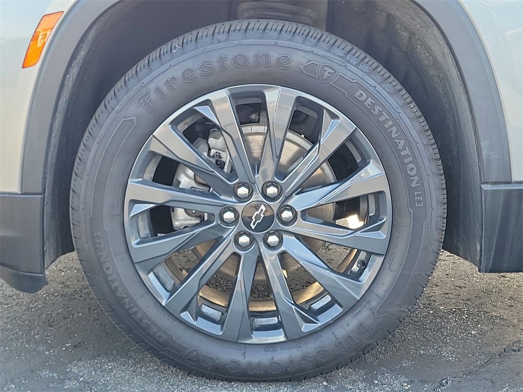 Certified 2023 Chevrolet Traverse RS w/ LPO, Floor Liner Package image 33