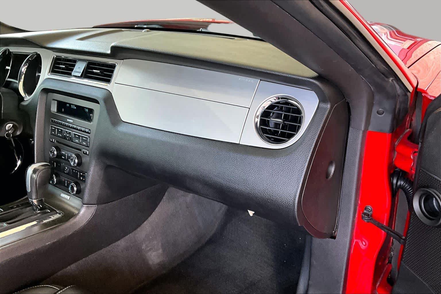 Used 2013 Ford Mustang GT Premium w/ Security Pkg RWD image 15