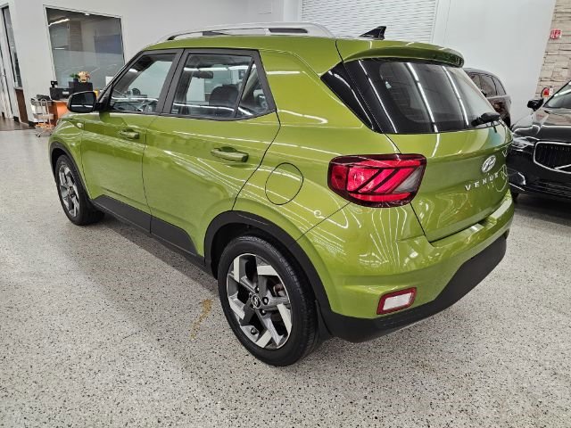 Used 2021 Hyundai Venue SEL image 6