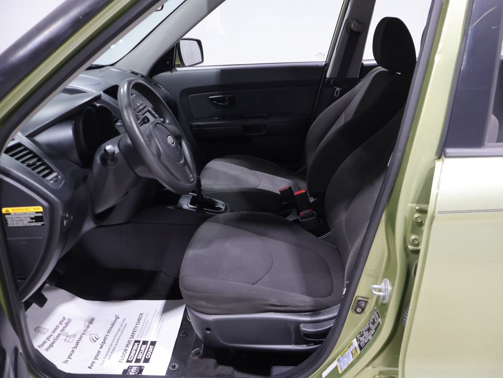 Used 2012 Kia Soul FWD image 11