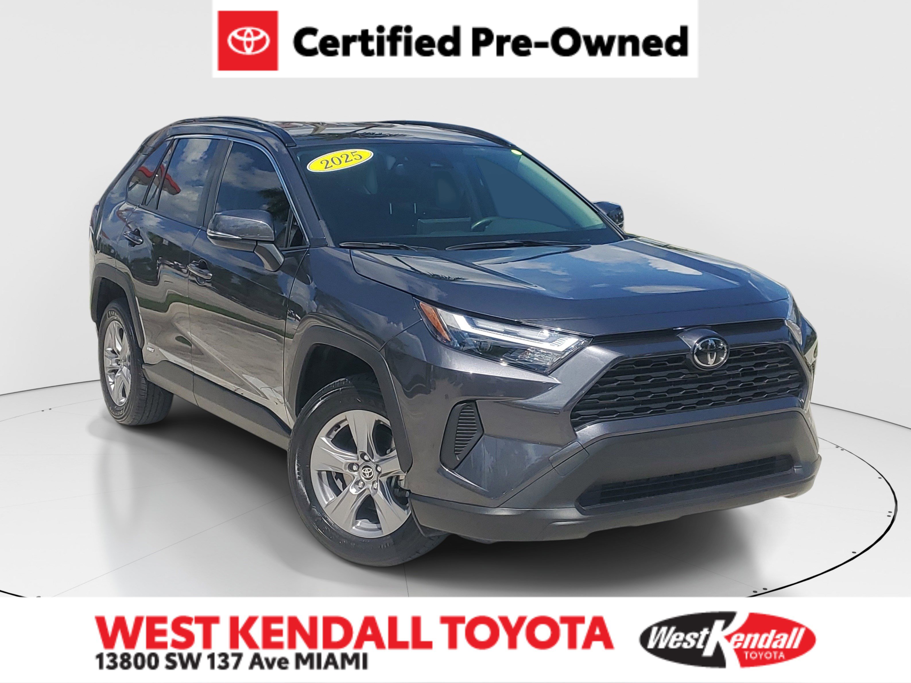 Certified 2025 Toyota RAV4 XLE AWD/4WD image 1