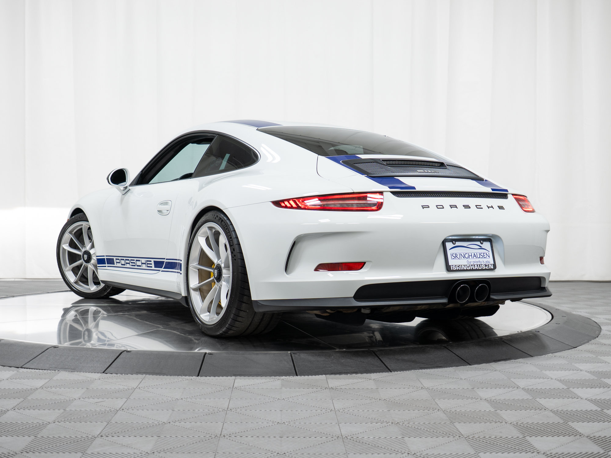 Certified 2016 Porsche 911 R RWD image 45