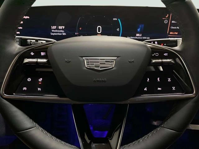 Used 2023 Cadillac Lyriq 2WD image 35