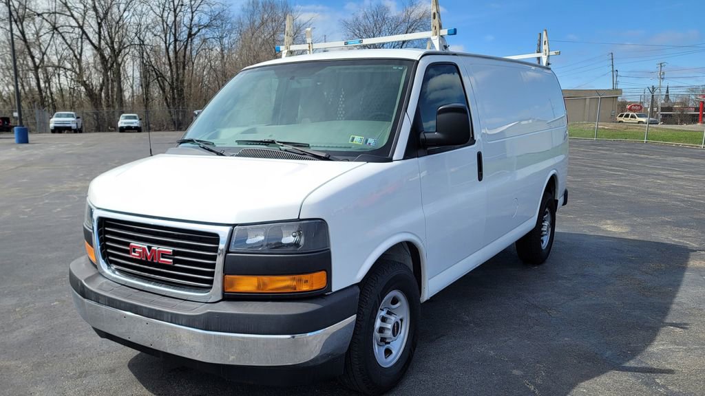 Used 2017 GMC Savana 2500 RWD image 3