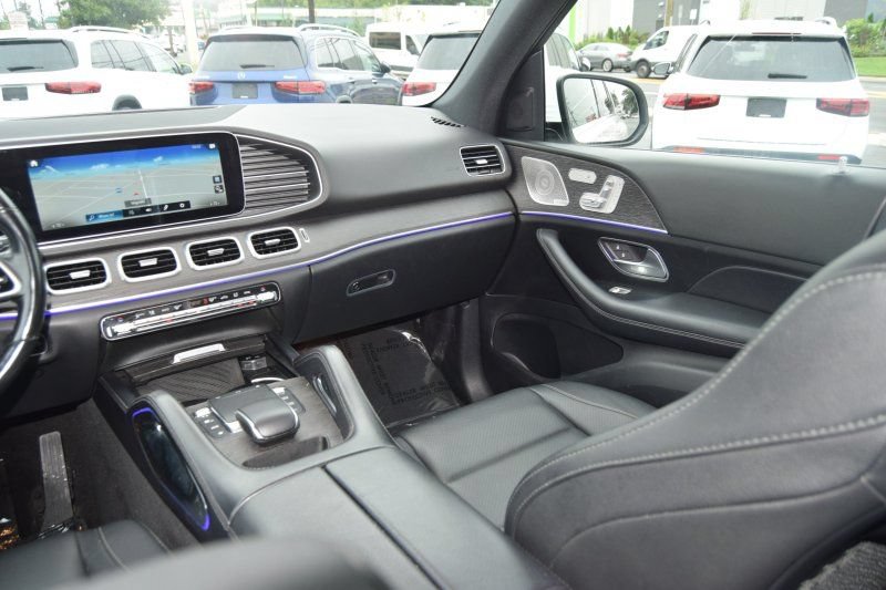 Used 2021 Mercedes-Benz GLE 350 4MATIC w/ Premium Package image 32