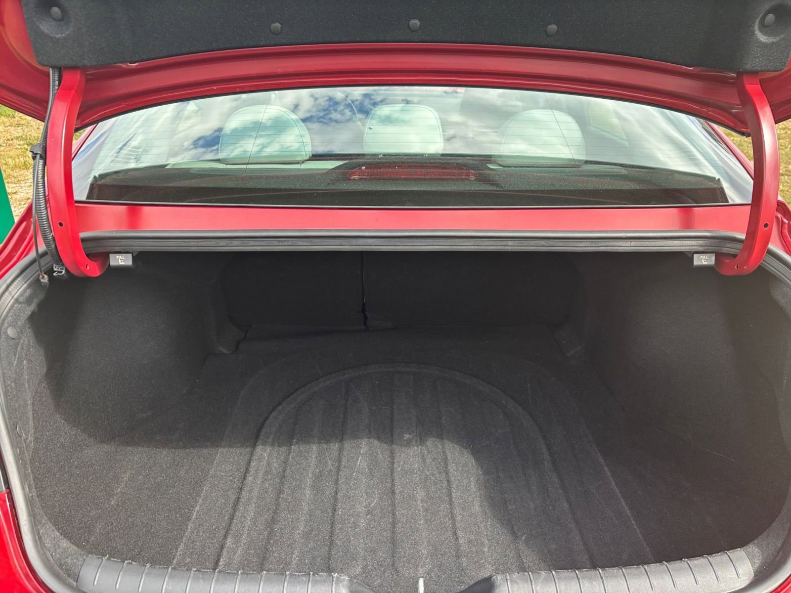 Used 2025 Hyundai Elantra Limited image 32