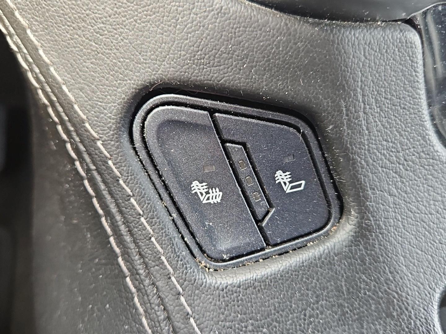 Used 2018 Chevrolet Suburban LT AWD/4WD image 26