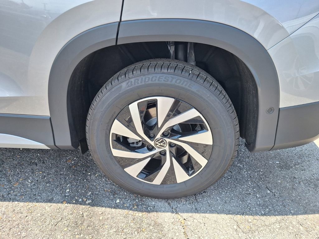 New 2025 Volkswagen Tiguan S image 15
