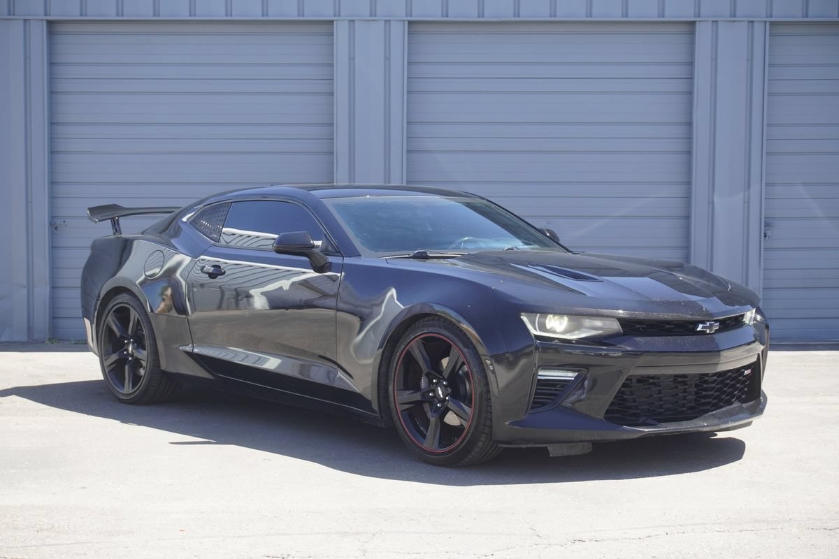 Used 2016 Chevrolet Camaro SS RWD image 8