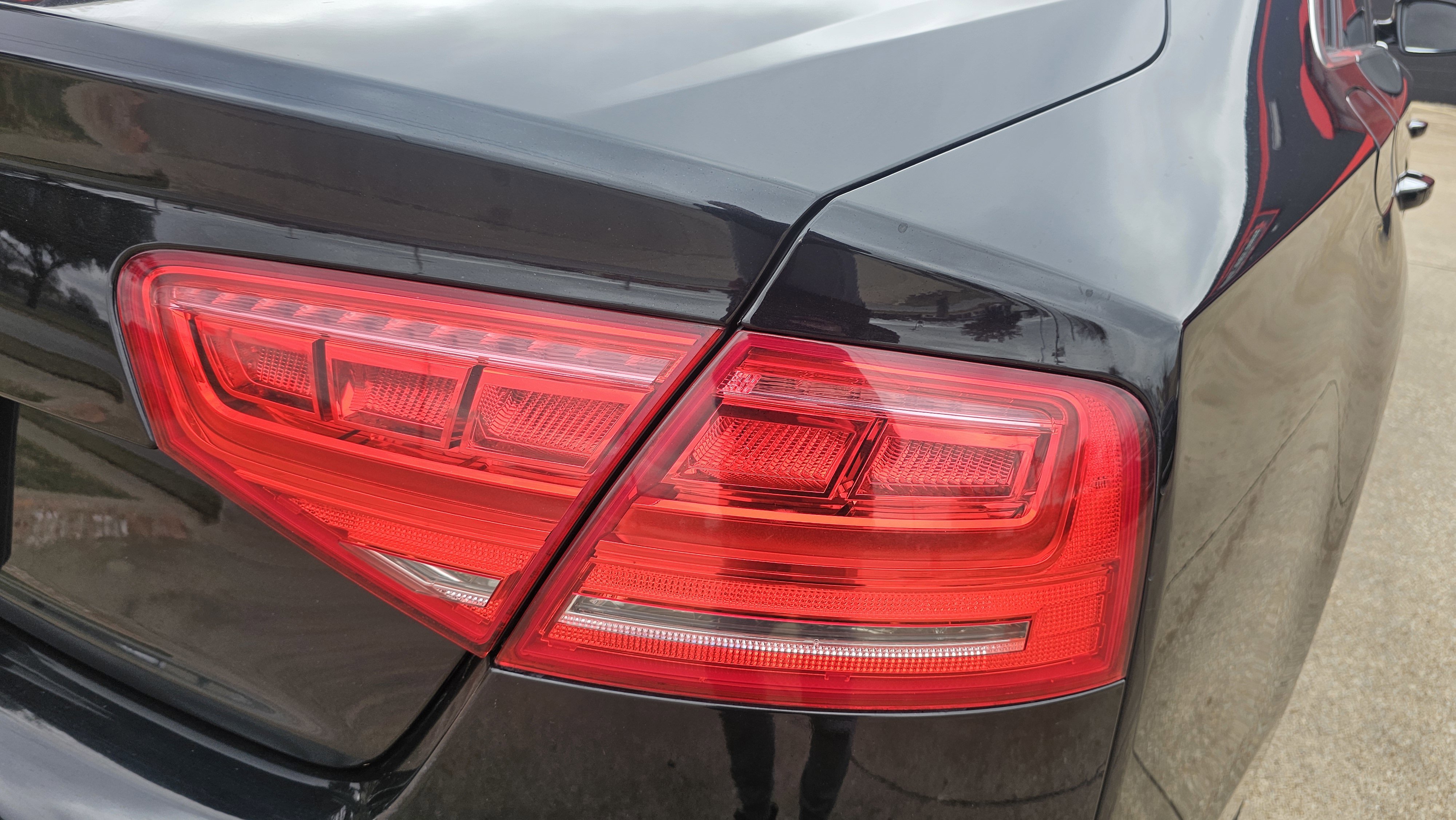 Used 2014 Audi A8 L 3.0T w/ Premium Package image 9