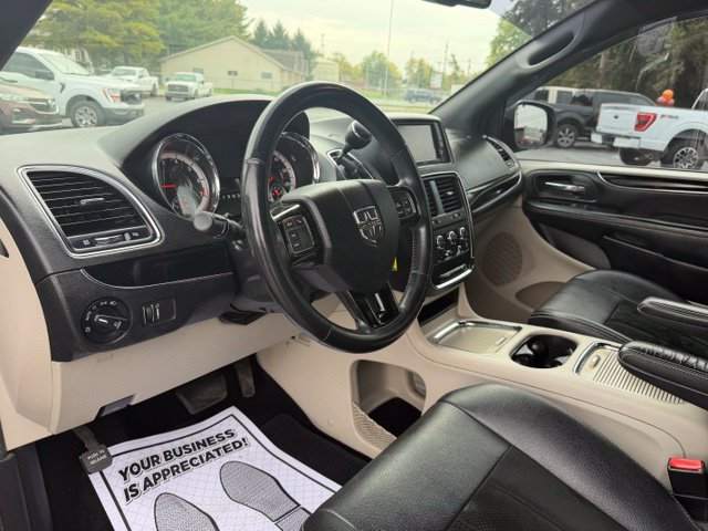 Used 2018 Dodge Grand Caravan SXT FWD image 4