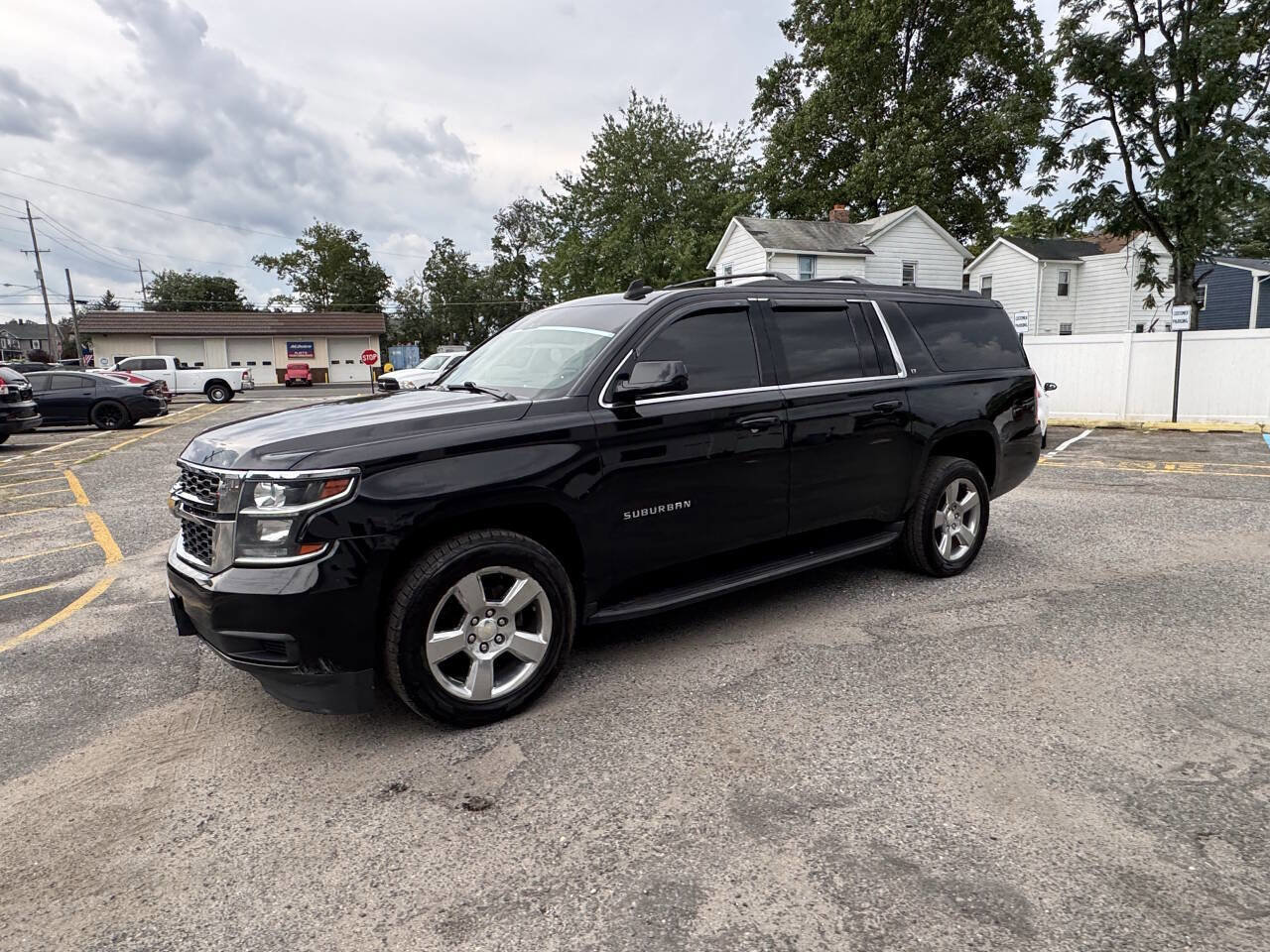 Used 2018 Chevrolet Suburban LT AWD/4WD image 23