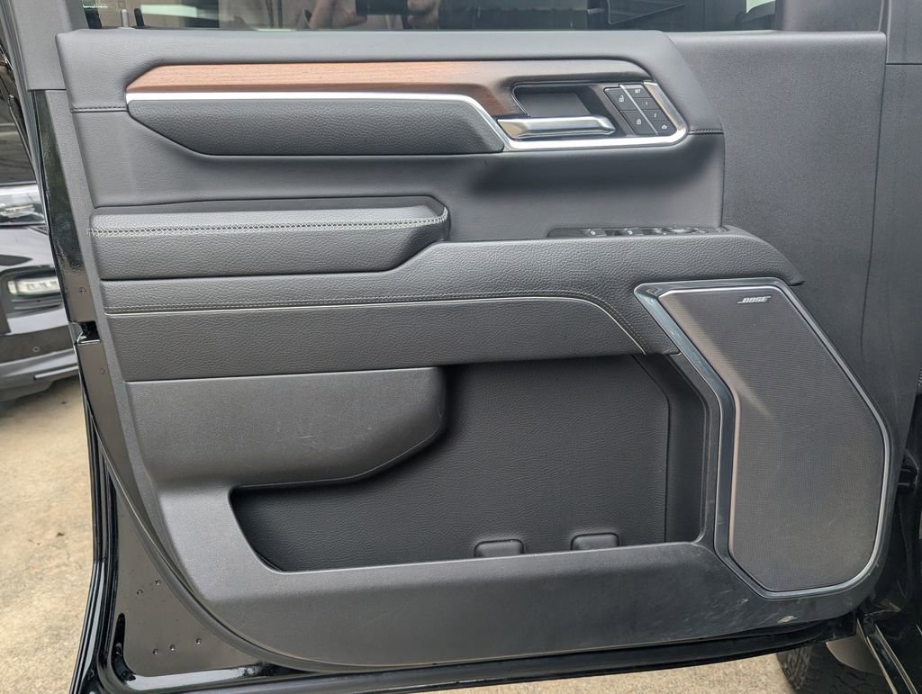 Used 2024 GMC Sierra 2500 Denali w/ Denali Reserve Package AWD/4WD image 18