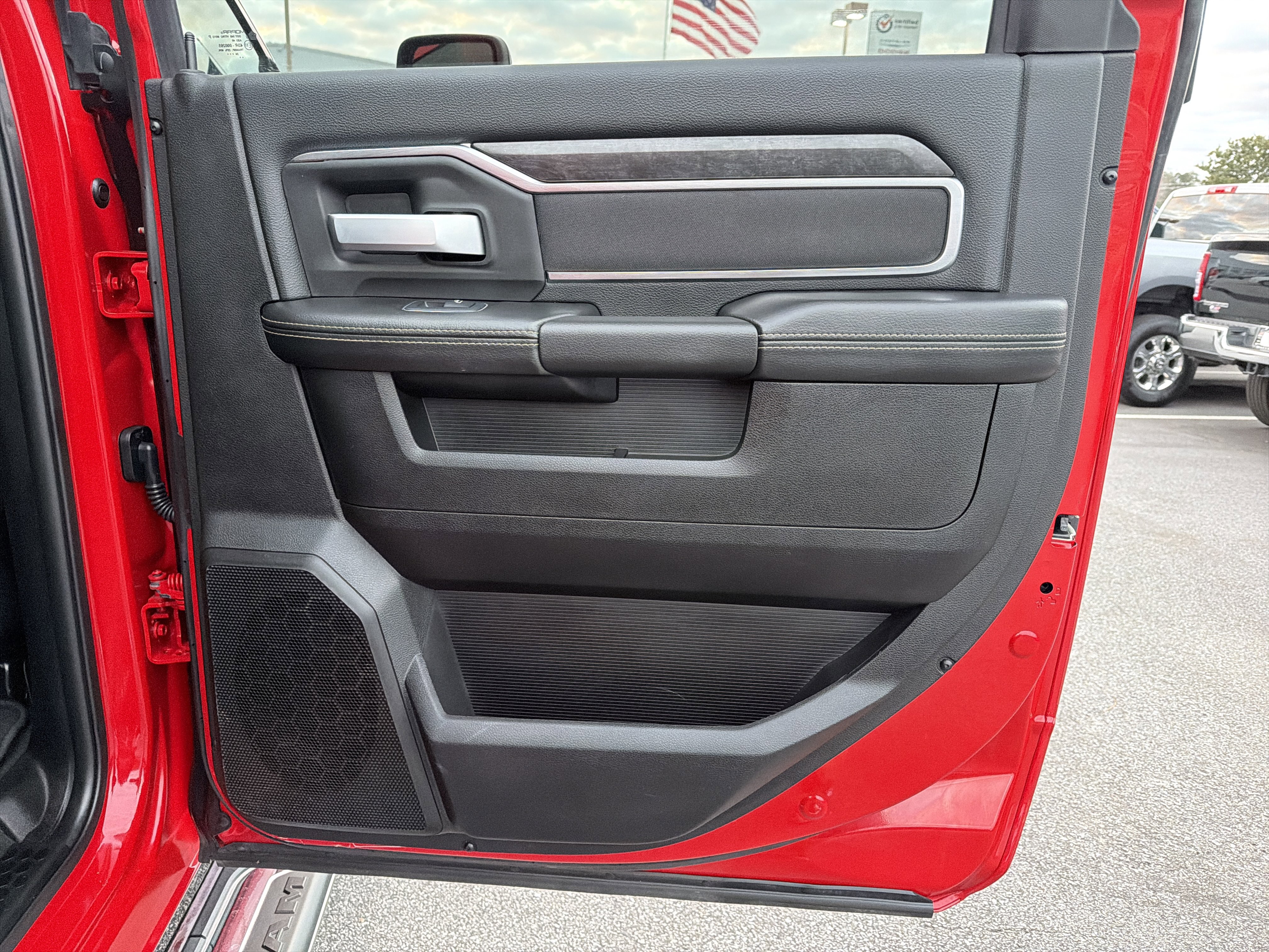 Used 2024 RAM 2500 Big Horn w/ Bed Utility Group image 17