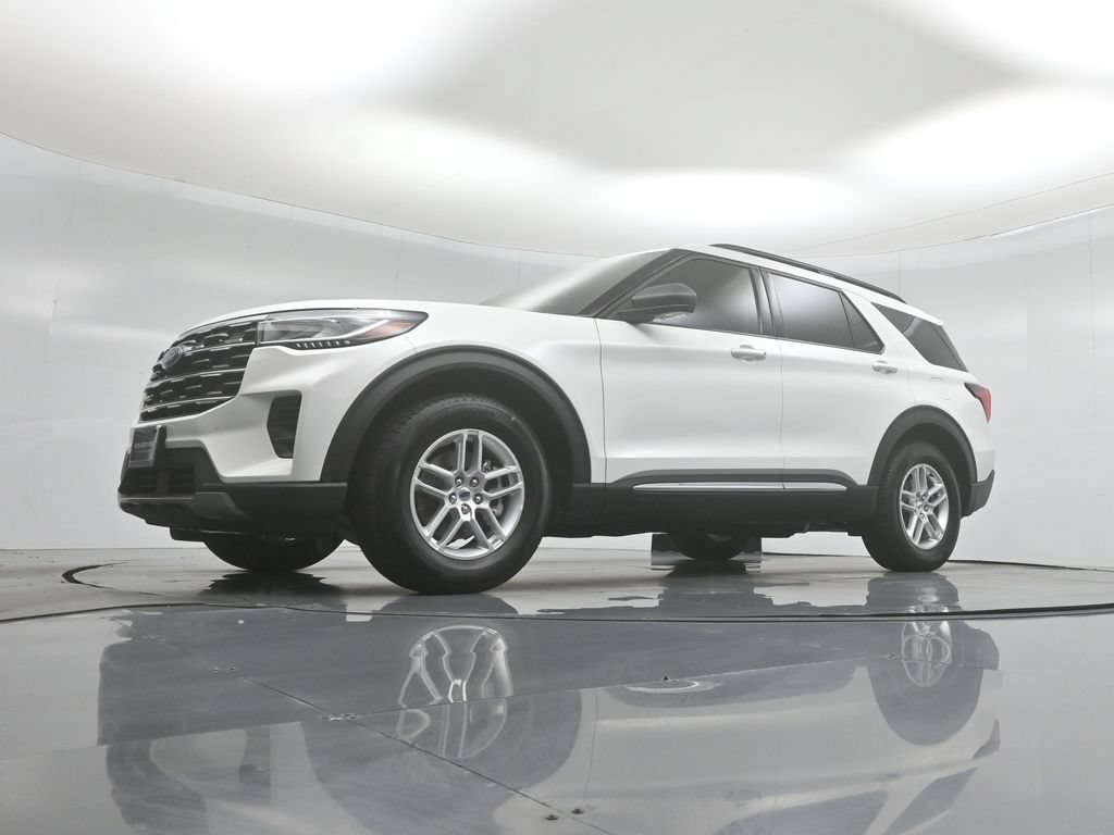 Certified 2025 Ford Explorer Active RWD image 46