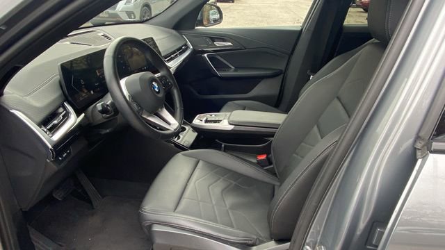 Used 2025 BMW X2 xDrive28i image 28