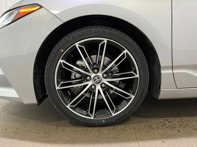 Certified 2022 Toyota Avalon Touring FWD image 23