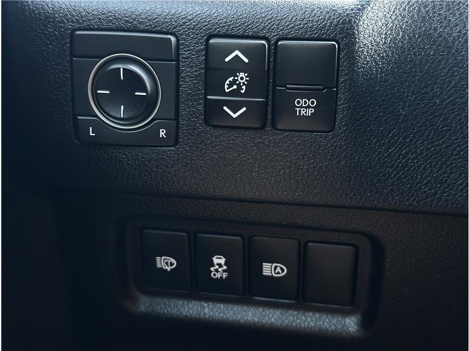 Used 2020 Lexus GX 460 Premium w/ Premium Package AWD/4WD image 28