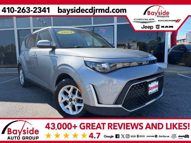 Used 2024 Kia Soul LX w/ Option Group 015 FWD image 1