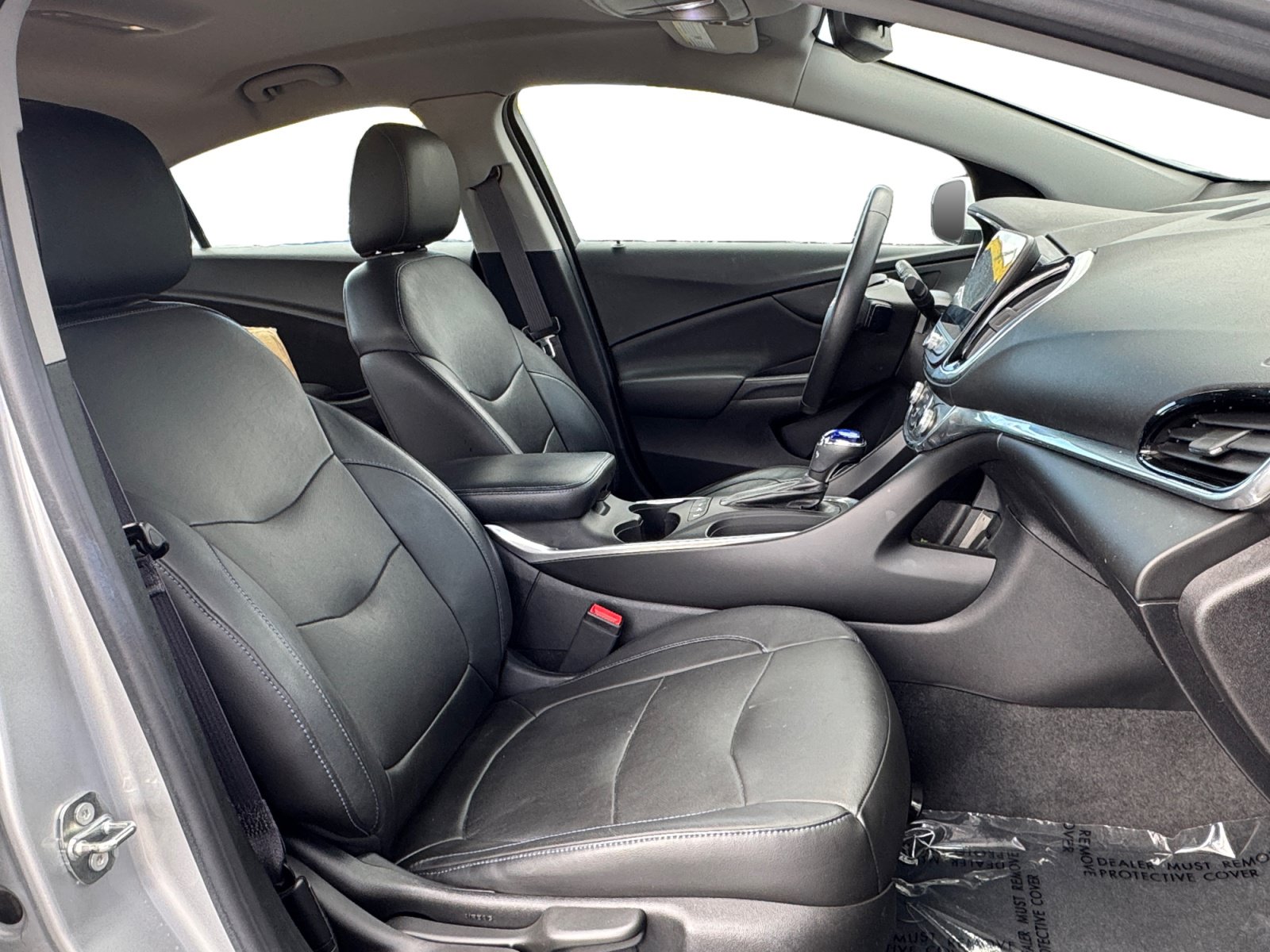 Used 2017 Chevrolet Volt Premier w/ Driver Confidence II Package FWD image 15