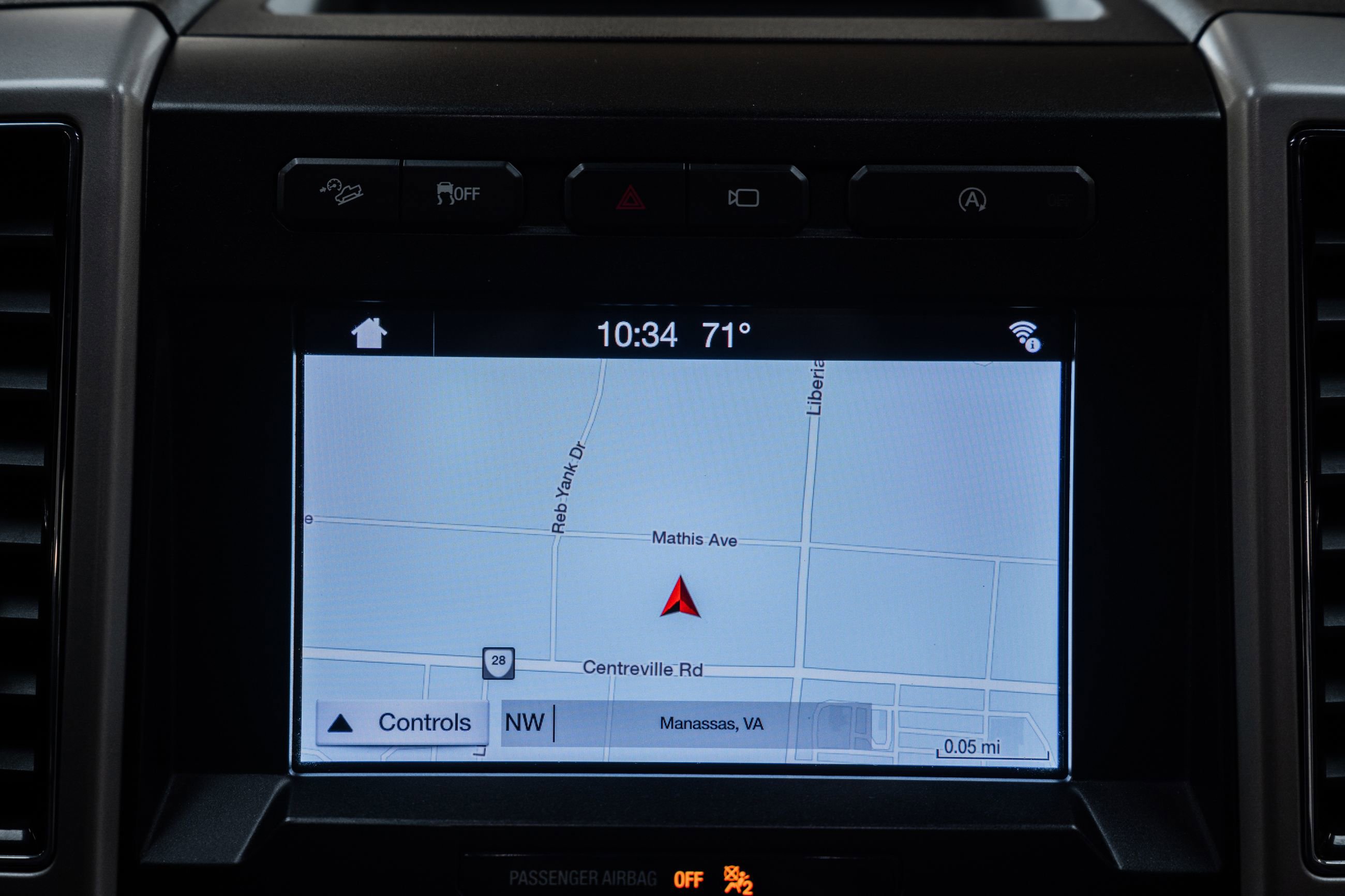 Certified 2019 Ford F150 Lariat w/ Equipment Group 502A Luxury image 27