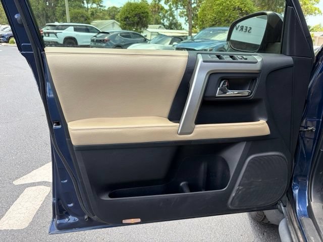 Used 2015 Toyota 4Runner SR5 Premium AWD/4WD image 10