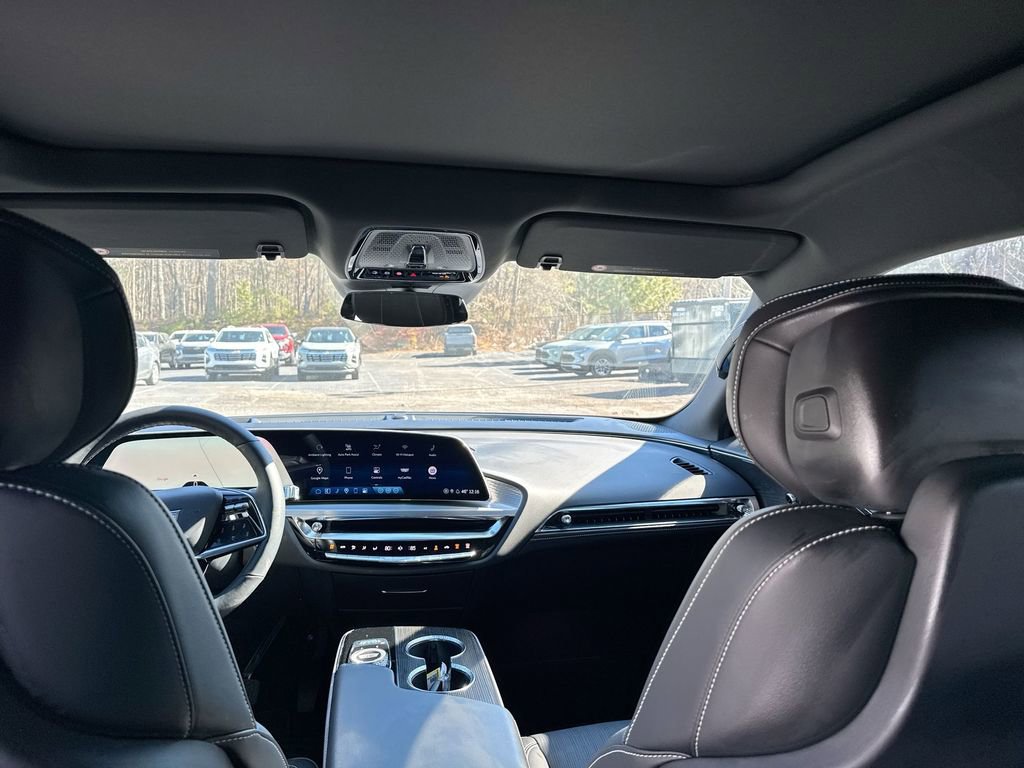 Used 2025 Cadillac Lyriq Luxury image 29