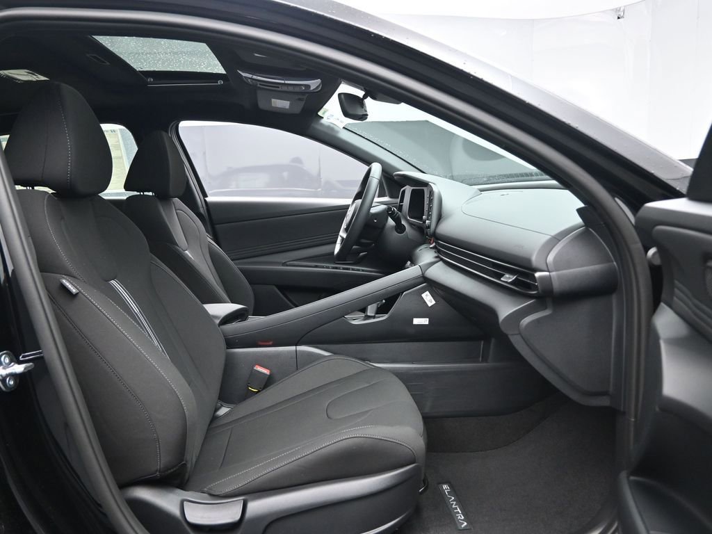New 2026 Hyundai Elantra SEL Sport image 28