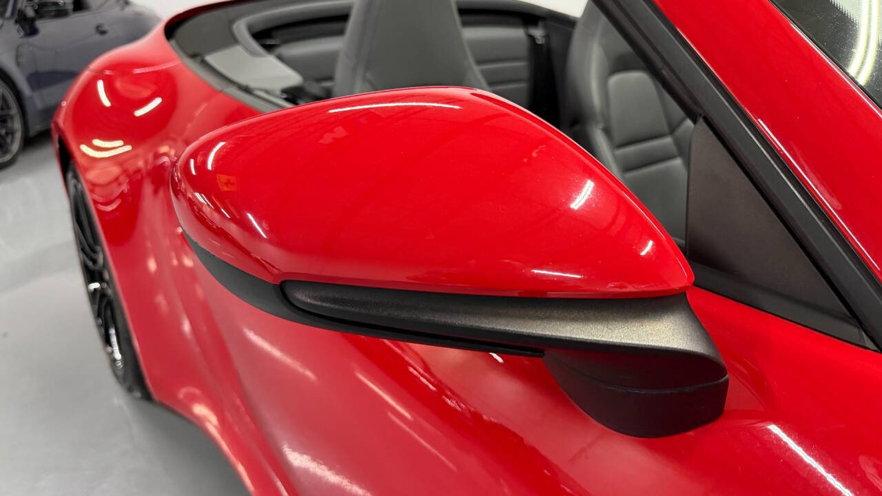 Used 2023 Porsche 911 Carrera image 9
