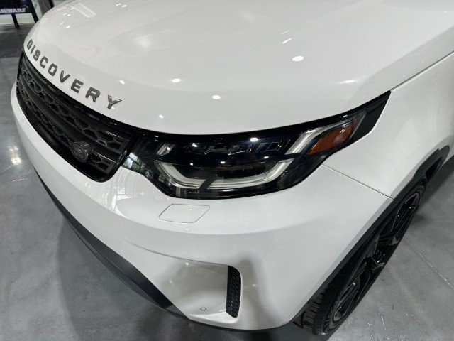 Used 2019 Land Rover Discovery SE AWD/4WD image 15