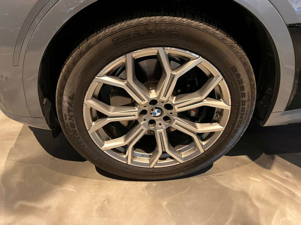 Used 2024 BMW X7 xDrive40i w/ M Sport Package image 10