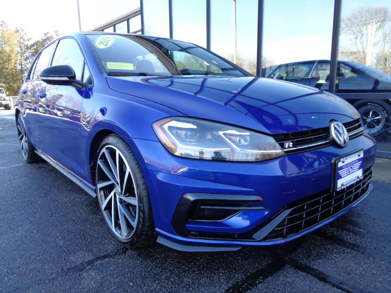 Used 2019 Volkswagen Golf R 4-Door image 3
